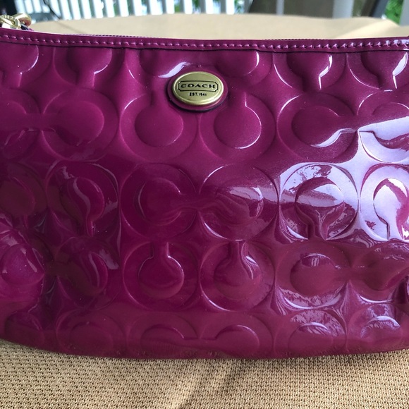 Berry patent leather Coach wristlet - Picture 2 of 5